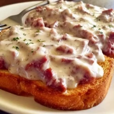 Creamed Chipped Beef on Toast Recipe